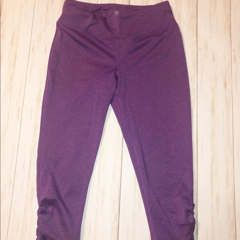 ⭐️ 3/$20 Gaiam performance capris